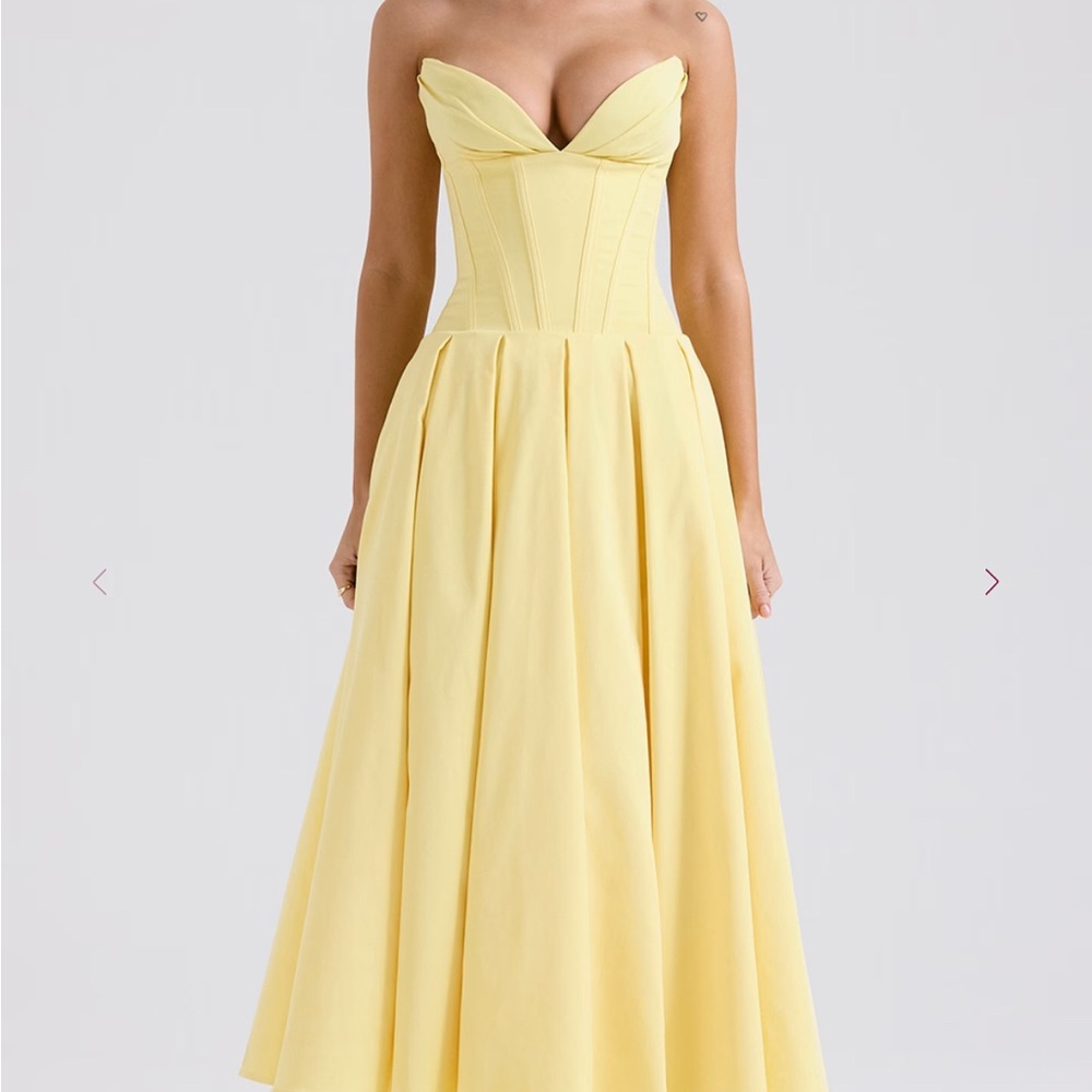 House of CB Strapless Yellow Dress LADY
Sunshine Strapless Tulle Midi Dress